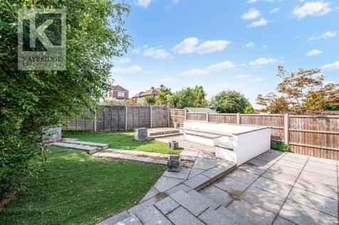 Oaks Avenue, Worcester Park - KT4 8XG