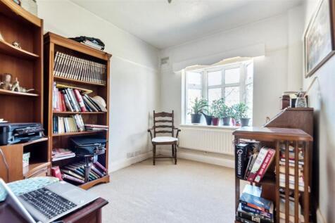 Palmer Avenue, Cheam - SM3 8EF