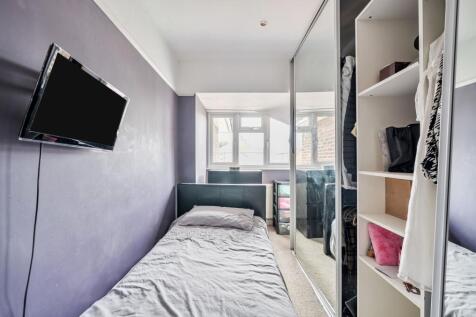 Stoneleigh Crescent, Epsom - KT19 0RP