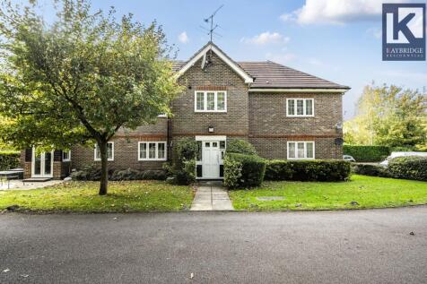 Corner Farm Close, Tadworth - KT20 5SJ