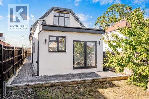 Cudas Close, Epsom - KT19 0QF