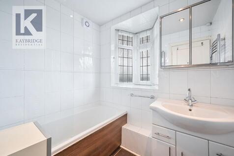 Ravensfield Gardens, KT19 0SR