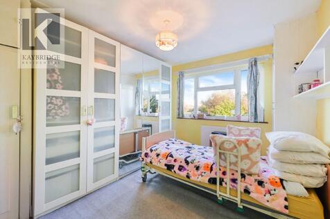 Parklawn Avenue, Epsom - KT18 7SJ