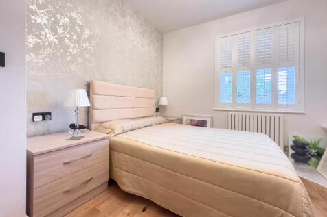 Ground floor bedroom