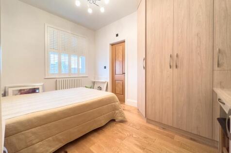 Ground floor bedroom