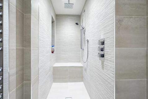 Ground floor ensuite