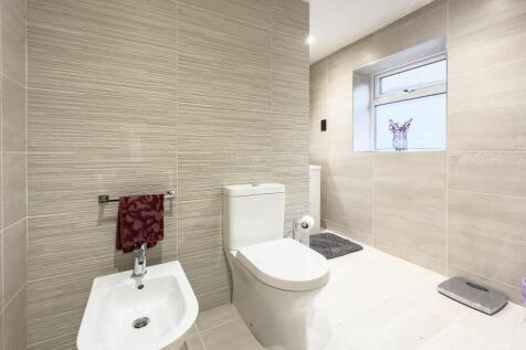 Ground floor ensuite