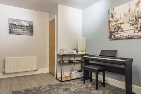 Home office / playroom
