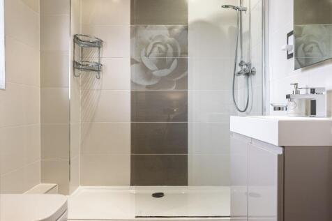 Ensuite shower room