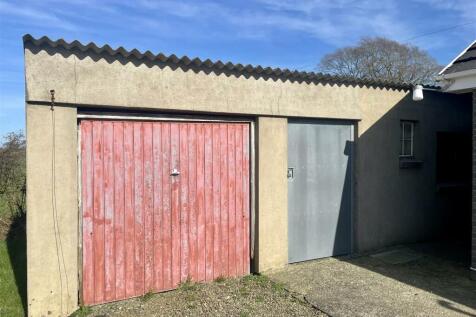 Garage Area
