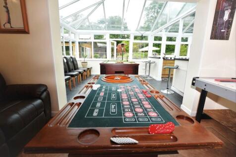 DINING ROOM/FURTHER GAMES AREA