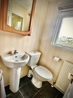 ENSUITE SHOWER ROOM