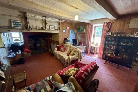 FRONT LIVING ROOM