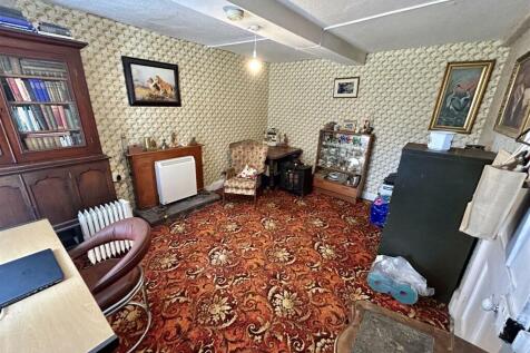 SITTING ROOM