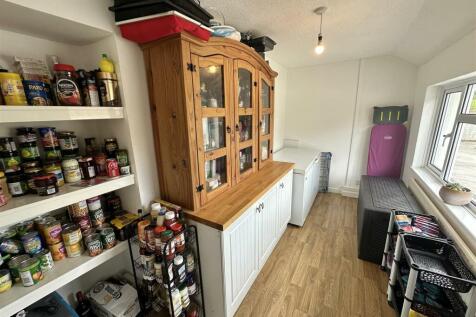 Freezer room