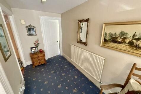 REAR LANDING