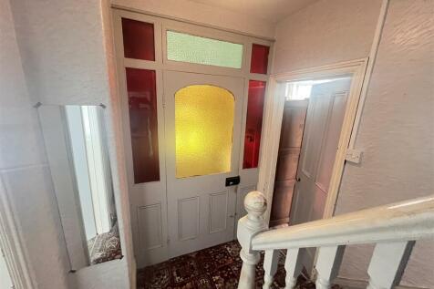 RECEPTION VESTIBULE