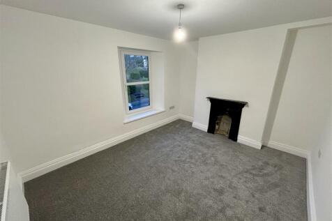 FRONT BEDROOM 1