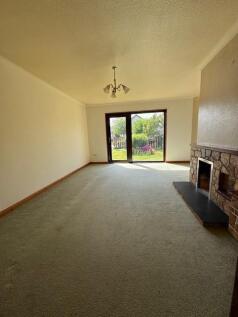 OPEN PLAN DINING ROOMLIVING AREA