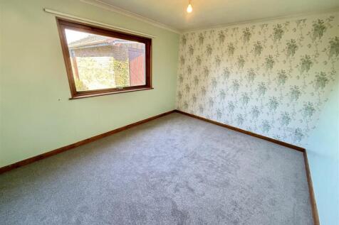 REAR BEDROOM 1