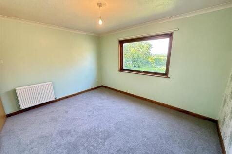 REAR BEDROOM 1