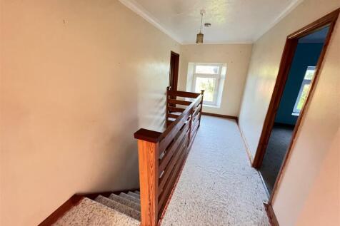 FIRST FLOOR - LANDING