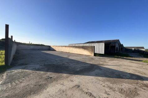 silage pit concreted yard.JPG