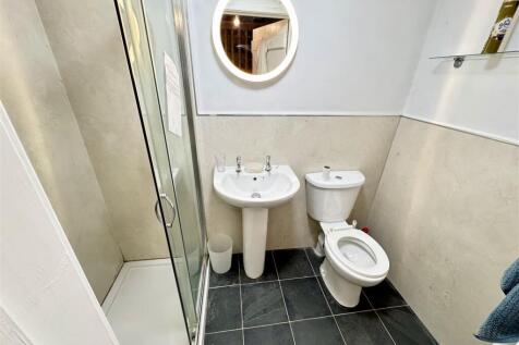 SHOWEROOM/ BATH