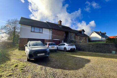 DOUBLE GARAGE