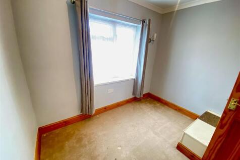 FRONT BEDROOM 3