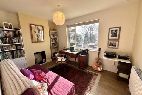 Bedroom 4 / Study