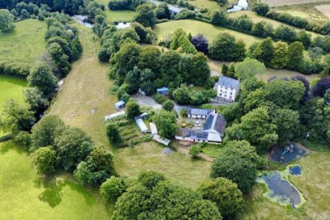 dji_fly_20250730_160902_482_1754034907700_photo_op