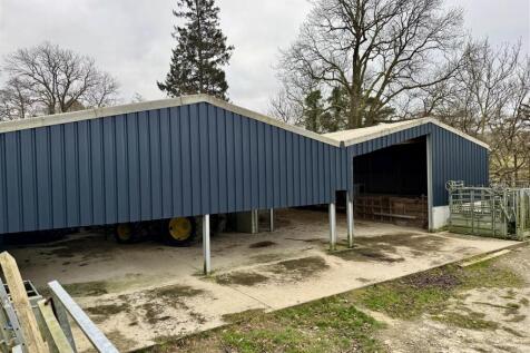 STEEL FRAMED BARNS