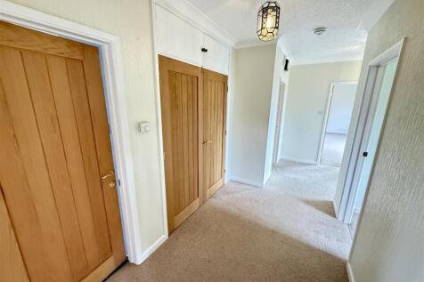 BUILT IN CLOAKS/ STORE CUPBOARD OFF