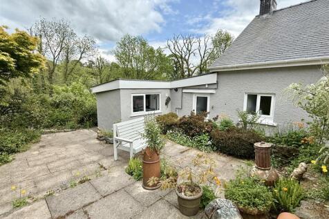 REAR PATIO AREA