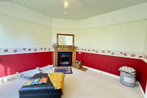 Sitting room/ Bedroom 4