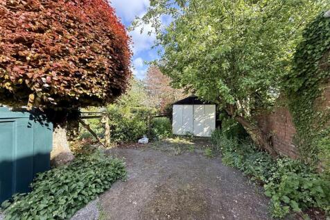 Detached Garage
