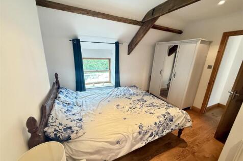 REAR BEDROOM 2