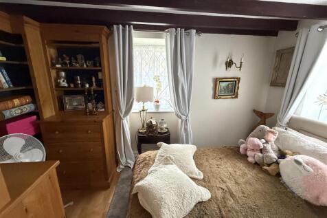 Bedroom 3 / Office