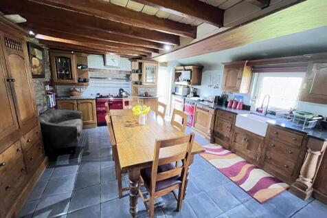kitchen 1.JPEG