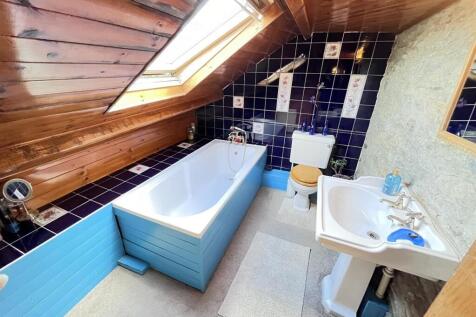 house bathroom.JPEG