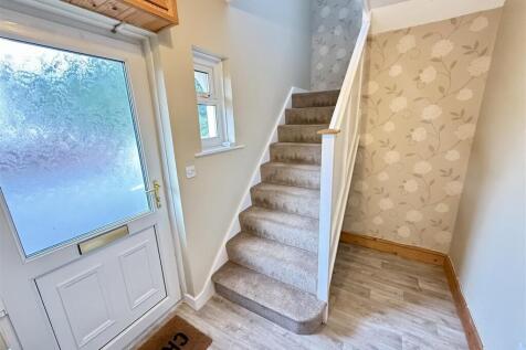 INVITING HALLWAY