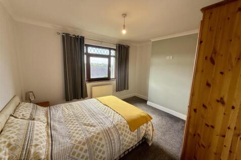 Front Double Bedroom