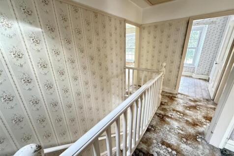 FIRST FLOOR - LANDING