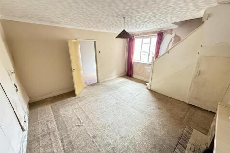 LIVING/SITTING ROOM
