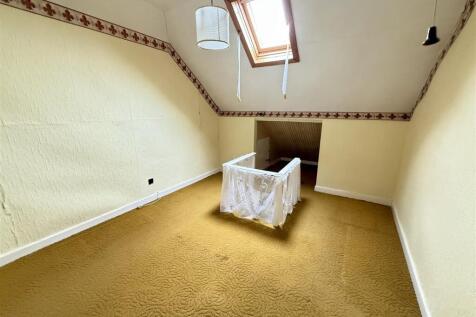 DROP DOWN LADDER TO LOFT ROOM