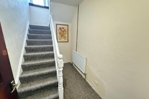 RECEPTION HALLWAY