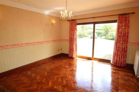 dining room.JPG