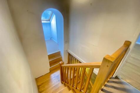 FRONT LANDING