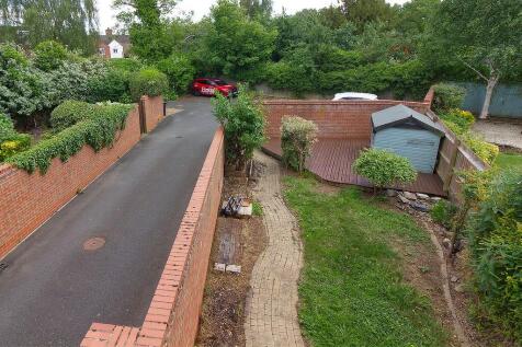 Garden &amp; parking